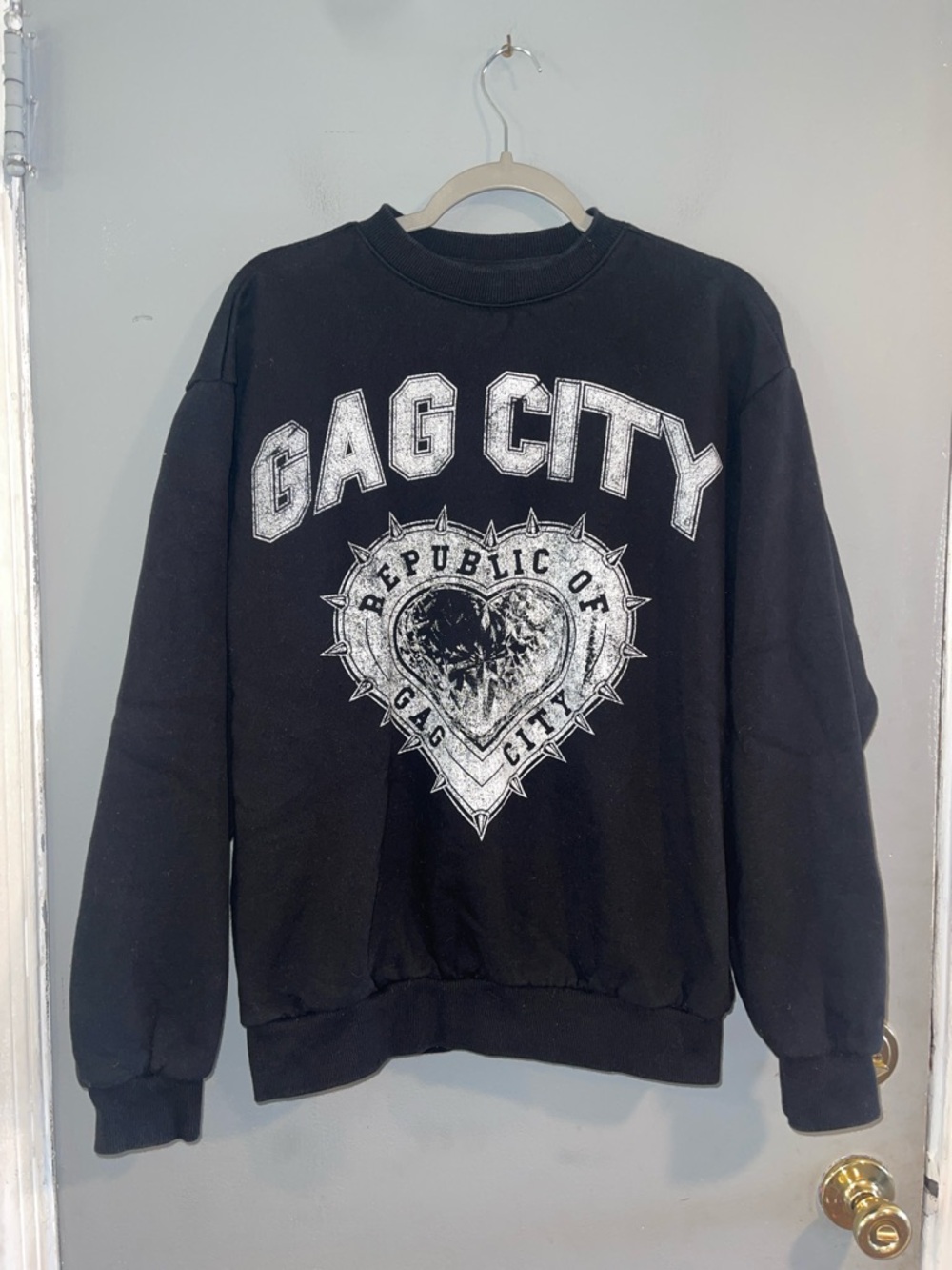 Nicki Minaj Black Crewneck Sweater Urban Style Size M